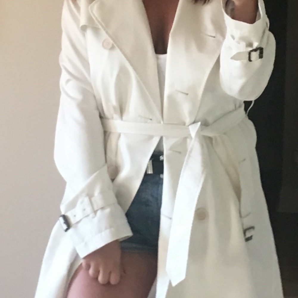 Burberry White Trench